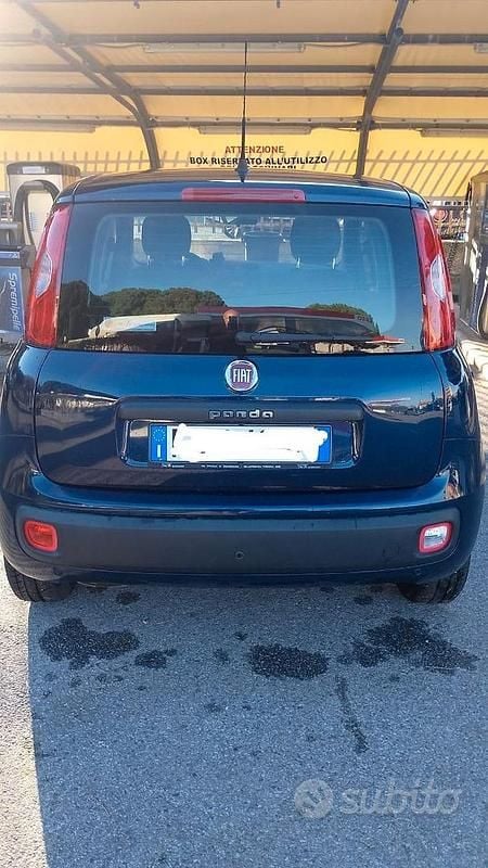 Usata Fiat Panda 69 CV (50 kW) 2018 Blu Berlina
