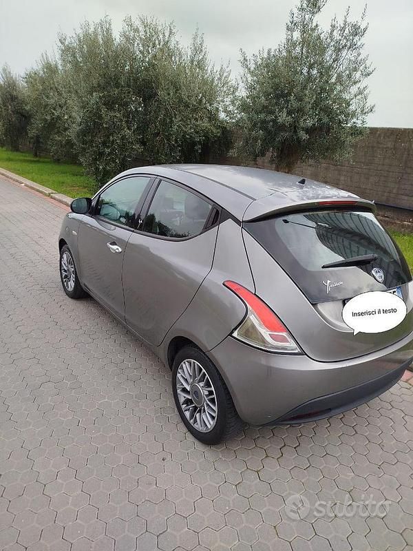 Usata Lancia Ypsilon 95 CV (69 kW) 2011 Grigio Utilitaria