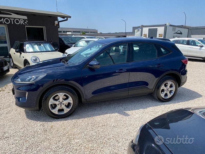 Usata Ford Kuga 120 CV (88 kW) 2021 Blu SUV