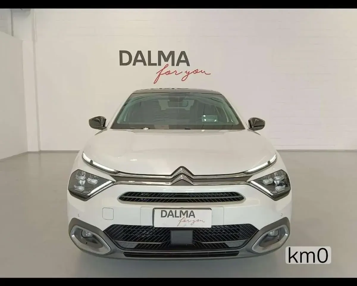 Usata Citroën e-C4 Shine 100 kW (136 CV) 2023 Bianco SUV