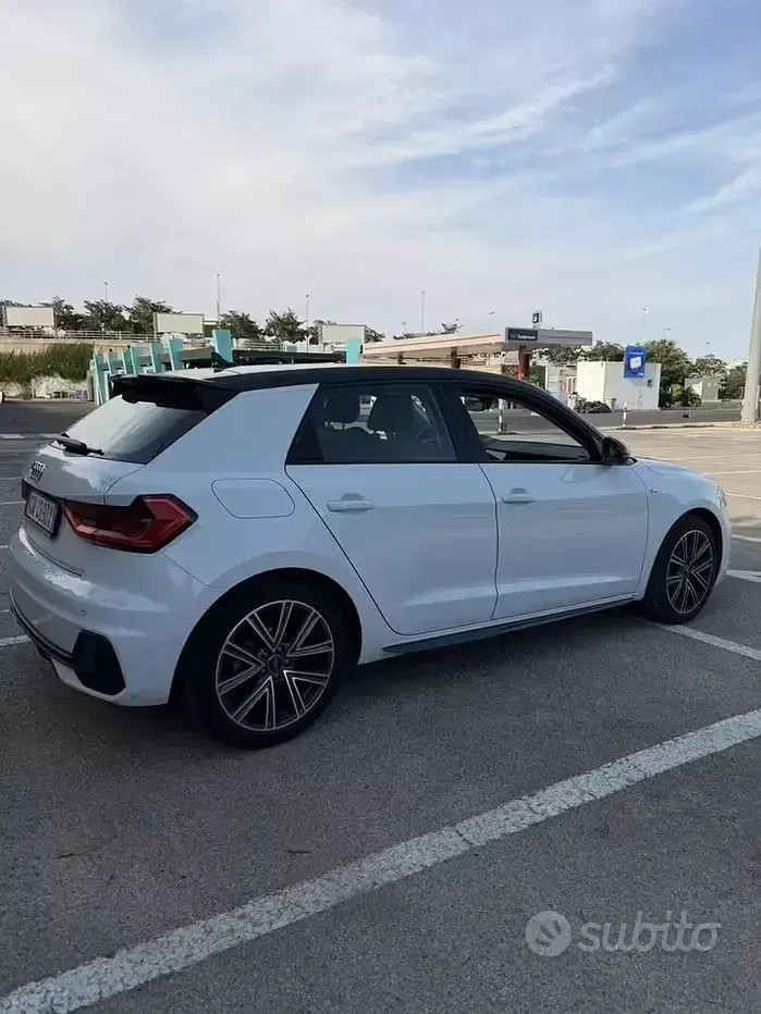 Usata Audi A1 Sportback S-Line 116 CV (85 kW) 2024 Bluazzurro Utilitaria