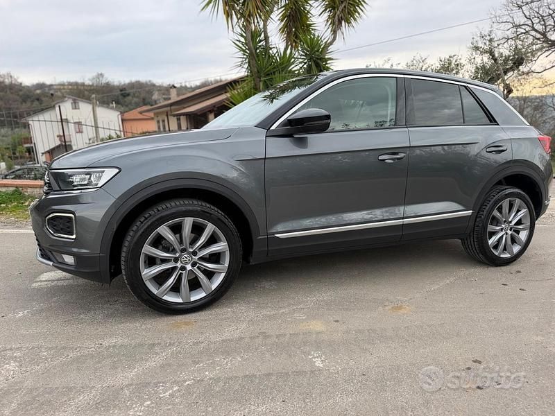 Usata VW T-Roc Advance 115 CV (84 kW) 2019 Grigio SUV