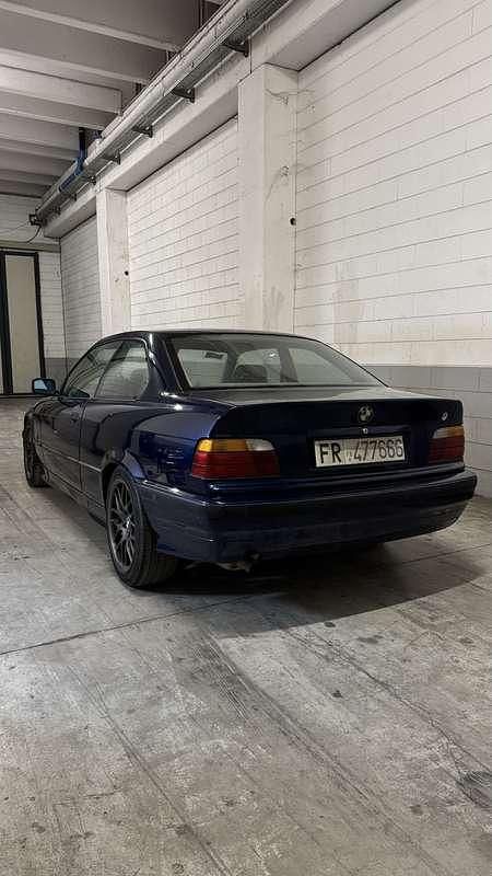 Usata BMW 318 140 CV (102 kW) 1992 Coupé