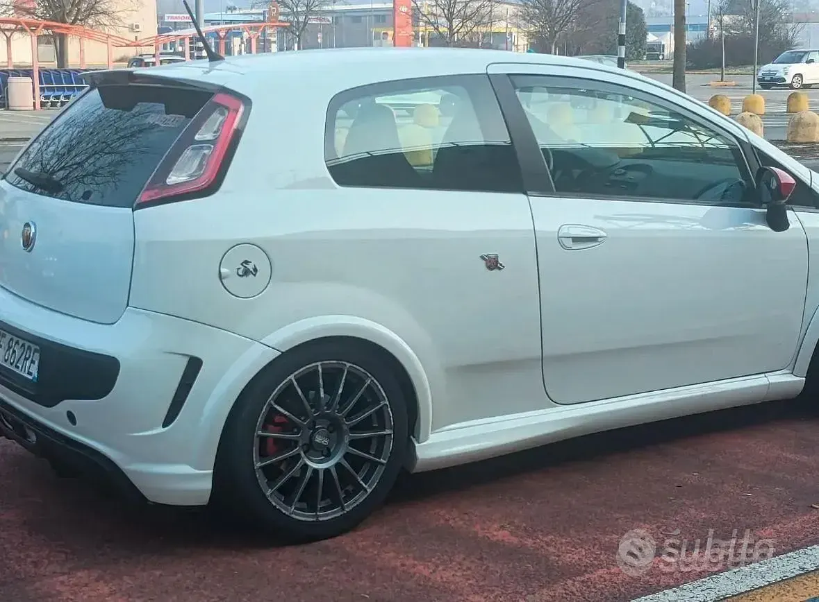Usata Abarth Punto Evo 165 CV (121 kW) 2011 Utilitaria