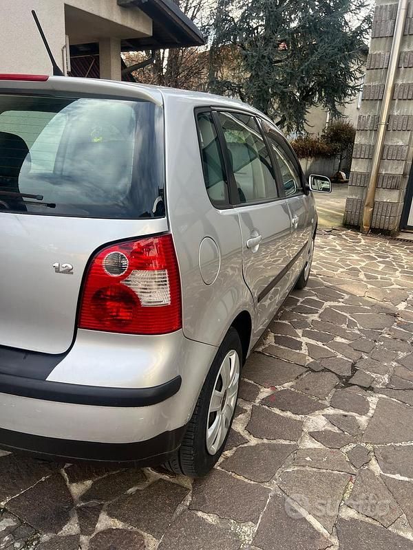 Occasion VW Polo Comfortline 64 ch (47 kW) 2004 Argent Citadine