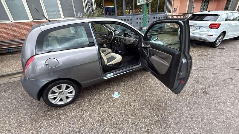 Usata Lancia Ypsilon 69 CV (50 kW) 2006 Utilitaria