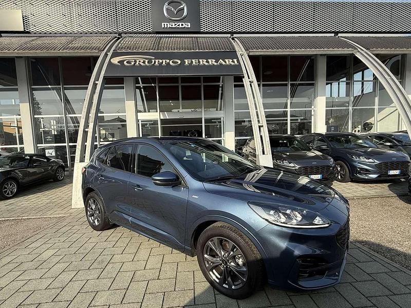 Usata Ford Kuga ST-Line 152 CV (111 kW) 2022 Blu/azzurro SUV