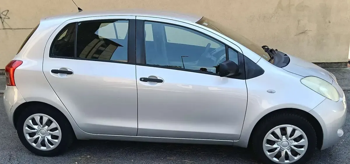 Usata Toyota Yaris Sol 69 CV (50 kW) 2007 Utilitaria