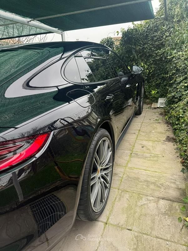Usata Porsche Panamera 330 CV (242 kW) 2019 Nero Berlina