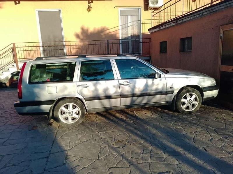 Usata Volvo V70 226 CV (166 kW) 1998 Argento Station wagon