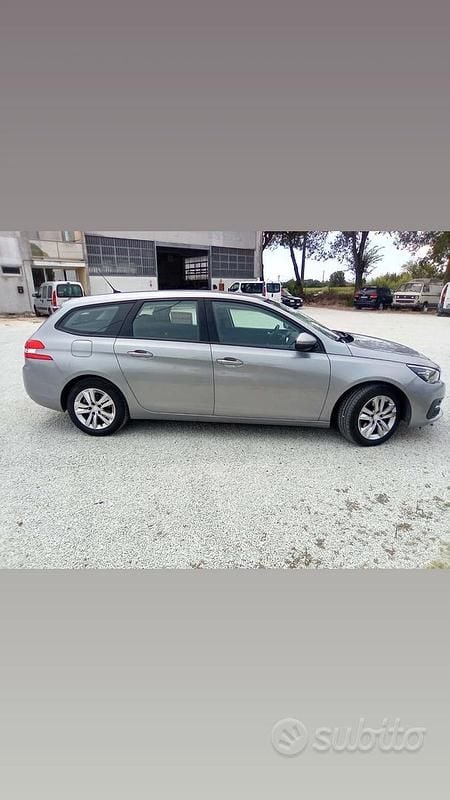 Usata Peugeot 308 SW 102 CV (75 kW) 2020 Grigio Station wagon