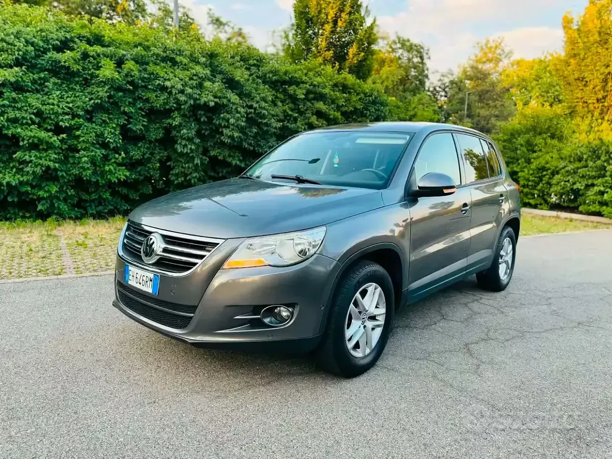 Usata VW Tiguan 150 CV (110 kW) 2011 Grigio SUV