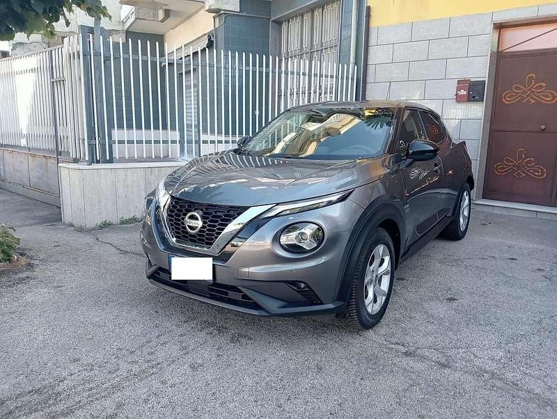 Grigio Usata 2022 Nissan Juke N-Connecta SUV | 13.999 € (Buon prezzo) - Immagine 1/4
