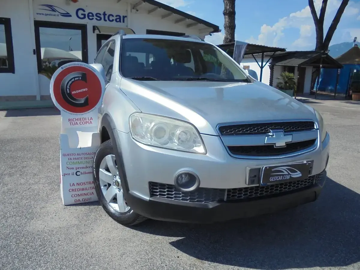Usata Chevrolet Captiva 150 CV (110 kW) 2007 Argento SUV