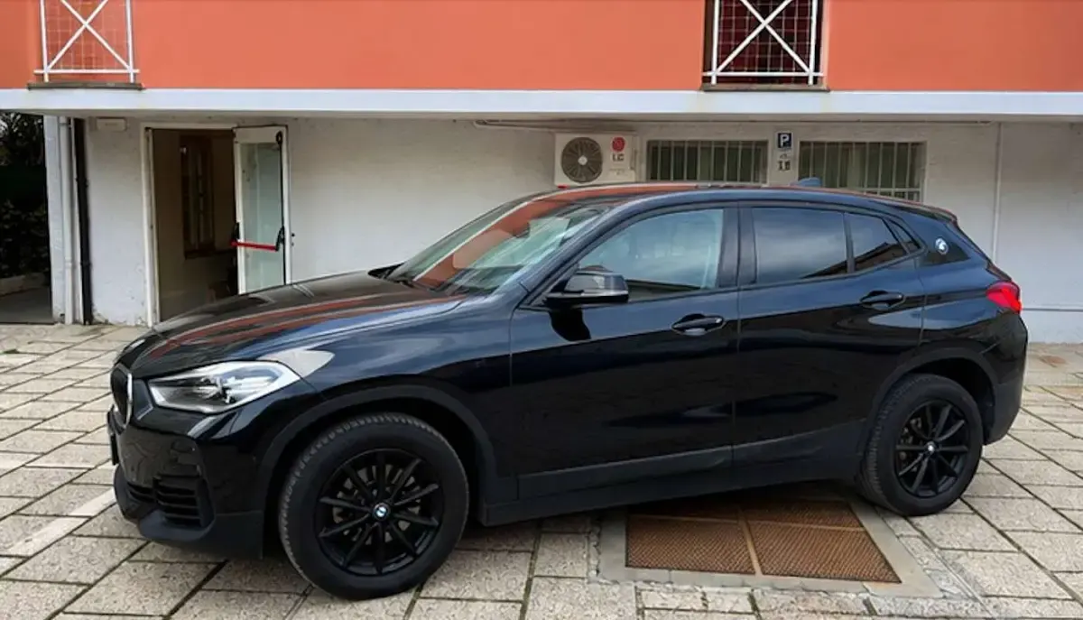 Usata BMW X2 116 CV (85 kW) 2021 Nero SUV