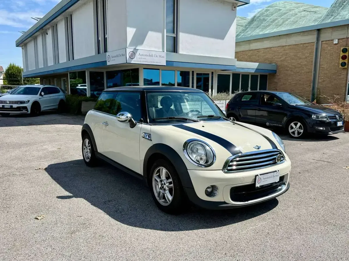 Usata Mini ONE 75 CV (55 kW) 2013 Bianco Utilitaria