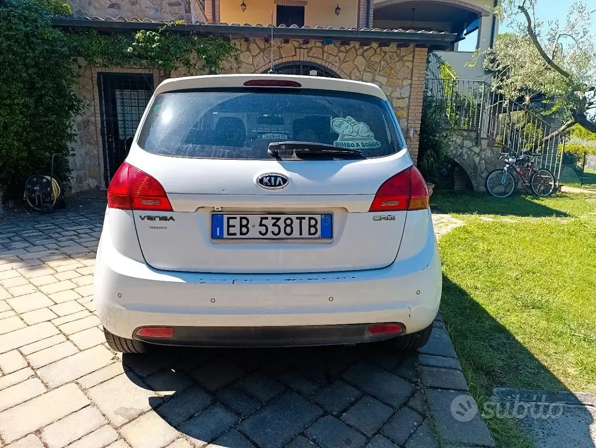 Usata Kia Venga 115 CV (84 kW) 2010 Utilitaria