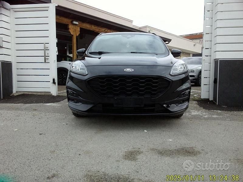 Usata Ford Kuga ST-Line 120 CV (88 kW) 2021 Nero SUV