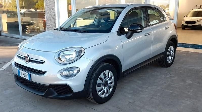 Argento Usata 2022 Fiat 500X Club SUV | 16.900 € (Buon prezzo) - Immagine 1/4
