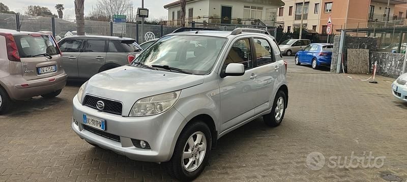 Usata Daihatsu Terios 85 CV (62 kW) 2007 Grigio SUV