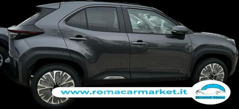 Nuova Toyota Yaris Cross Trend 131 CV (96 kW) 2025 Grigio scuro SUV