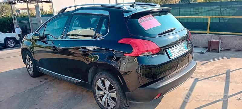 Usata Peugeot 2008 115 CV (84 kW) 2016 Nero SUV