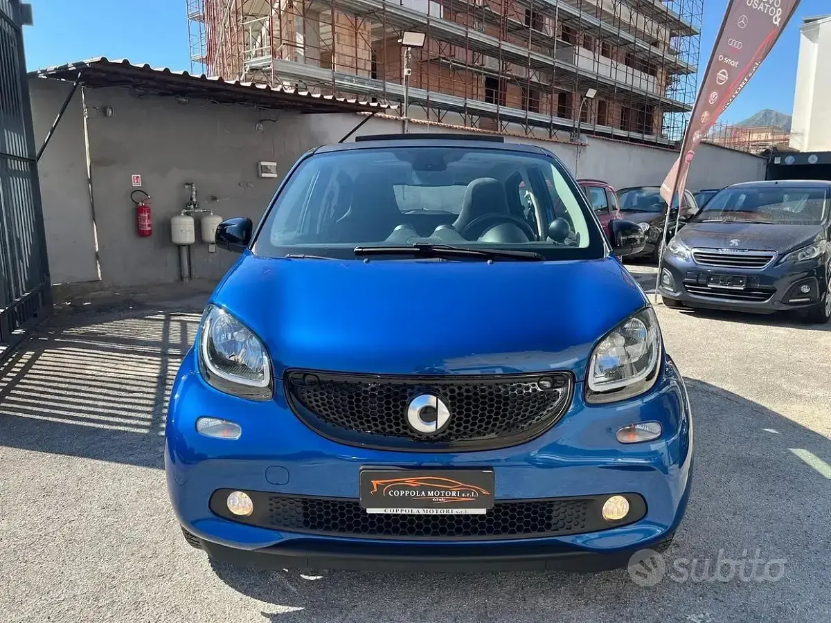 Usata Smart ForFour Passion 71 CV (52 kW) 2015 Blu Utilitaria