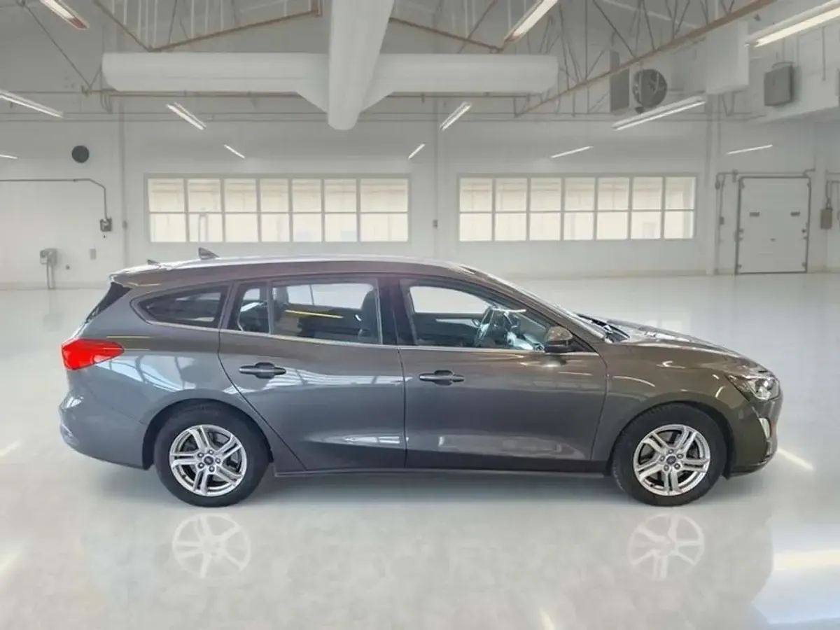 Usata Ford Focus Business Edition 120 CV (88 kW) 2021 Grigio Station wagon