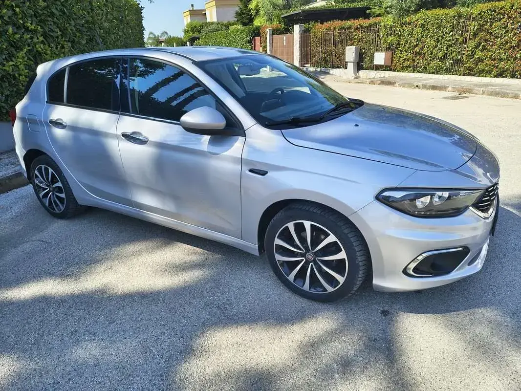 Usata Fiat Tipo Lounge 120 CV (88 kW) 2016 Berlina