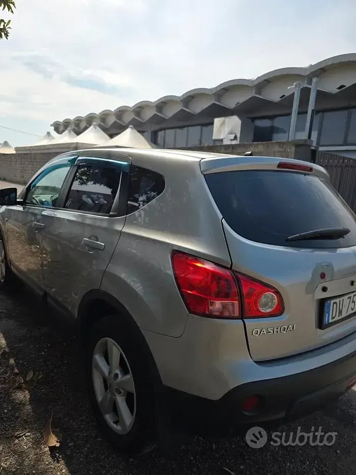 Usata Nissan Qashqai 150 CV (110 kW) 2009 Grigio SUV