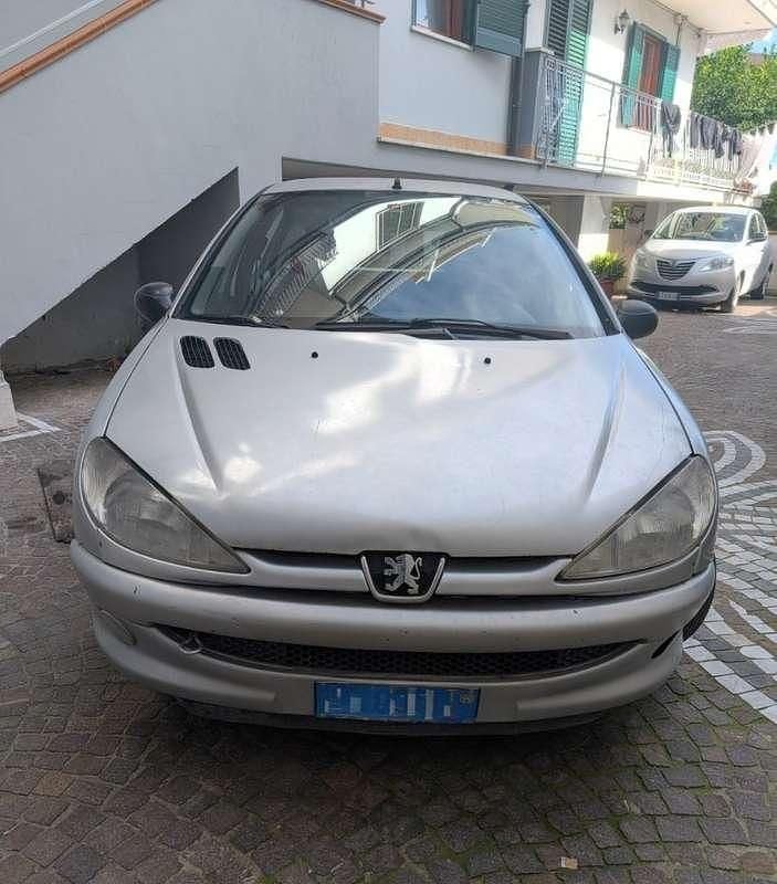 Usata Peugeot 206 60 CV (44 kW) 2000 Grigio Berlina