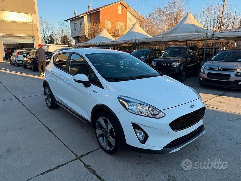 Usata Ford Fiesta Active 140 CV (102 kW) 2019 Bianco Berlina
