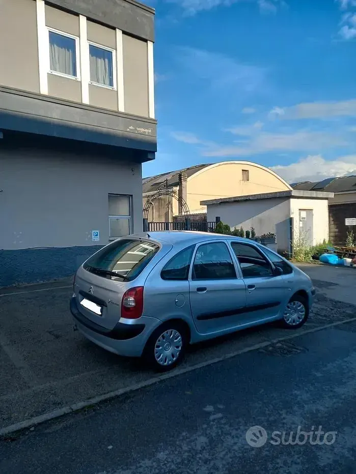 Usata Citroën Xsara Picasso Seduction 90 CV (66 kW) 2007 Grigio Monovolume