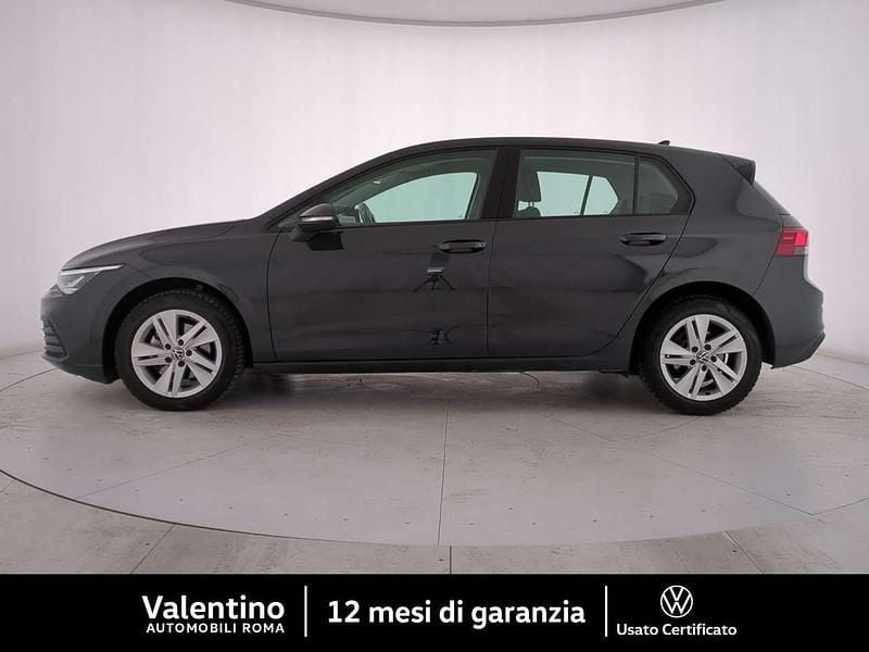 Usata VW Golf VIII Life 116 CV (85 kW) 2022 Grigio Utilitaria