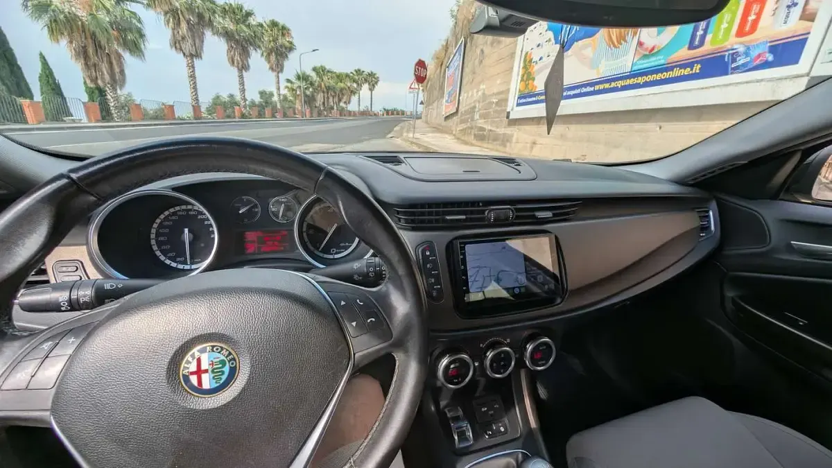 Usata Alfa Romeo Giulietta Exclusive 105 CV (77 kW) 2015 Argento Utilitaria