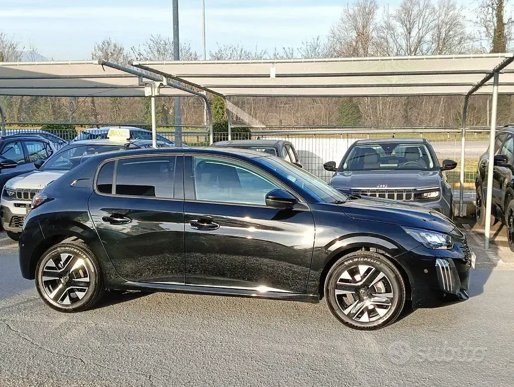 Occasion Peugeot 208 Allure 101 ch (74 kW) 2025 Noir Citadine