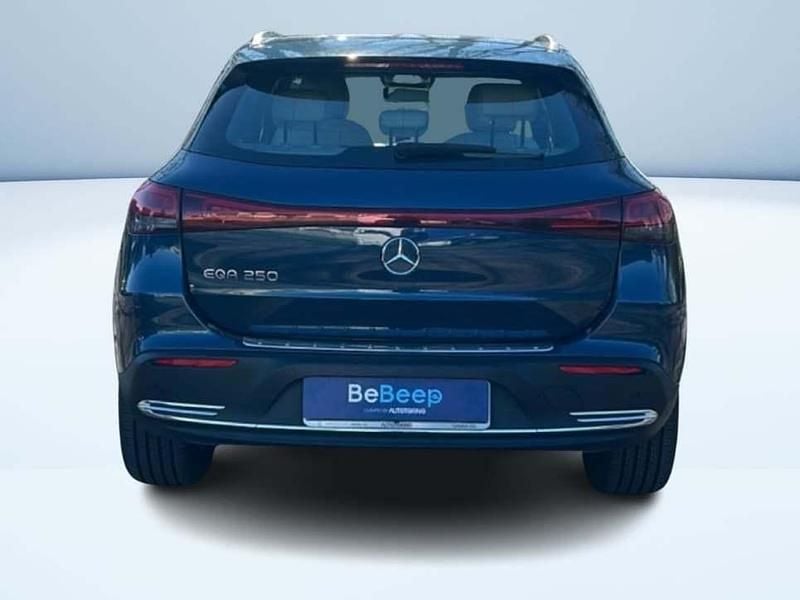 Usata Mercedes EQA250 110 kW (150 CV) 2023 Blu SUV
