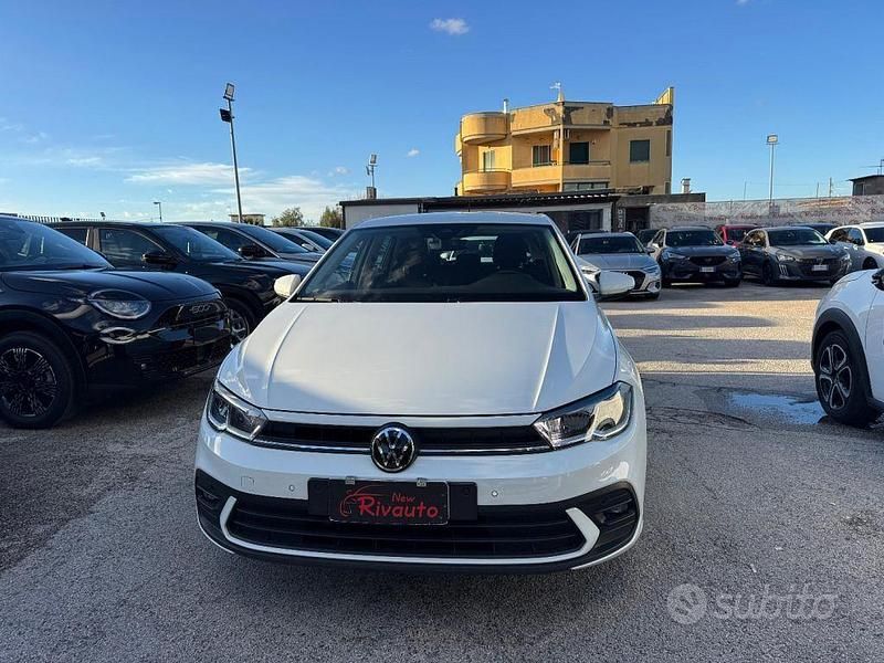 Usata VW Polo Life 80 CV (58 kW) 2023 Bianco Utilitaria