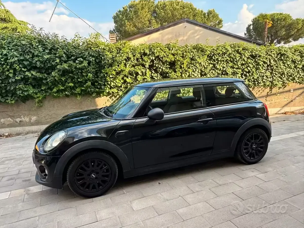 Usata Mini One D 95 CV (69 kW) 2016 Nero Utilitaria