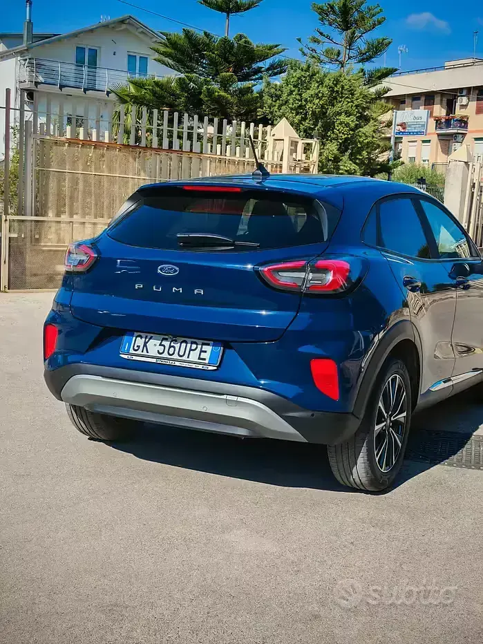 Usata Ford Puma Titanium 120 CV (88 kW) 2022 Blu SUV