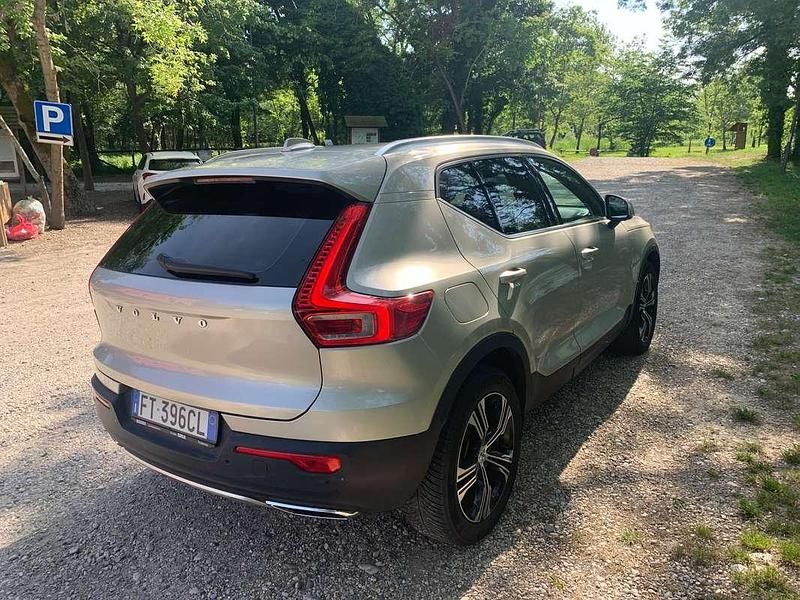 Usata Volvo XC40 Inscription 190 CV (139 kW) 2018 Oro SUV