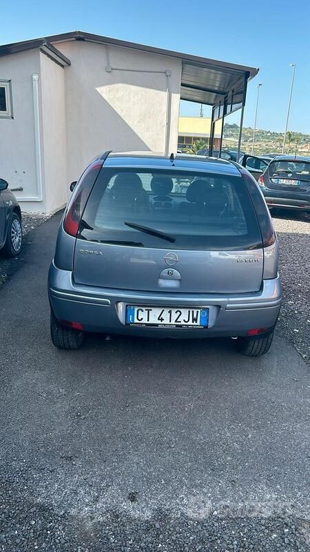 Usata Opel Corsa Enjoy 69 CV (50 kW) 2005 Grigio Furgone