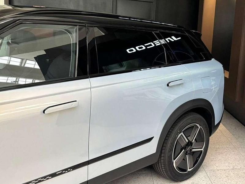 Nuova Jaecoo 7 143 CV (105 kW) 2025 Moonlight silver black roof SUV