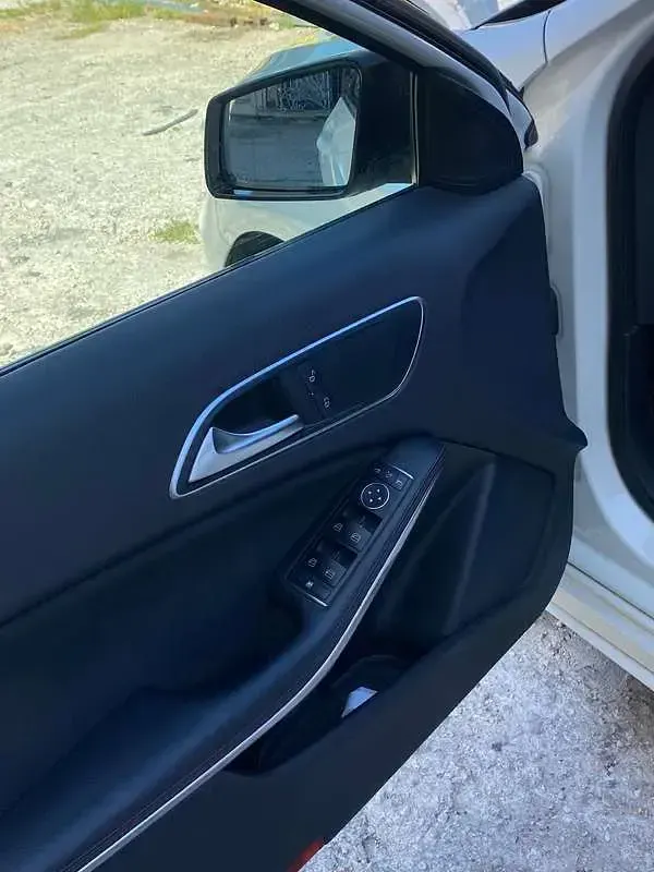 Usata Mercedes A200 Premium 136 CV (100 kW) 2013 Bianco Berlina