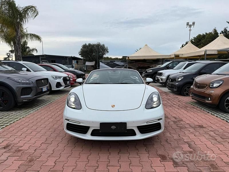 Usata Porsche 718 Boxster 300 CV (220 kW) 2020 Bianco Cabrio