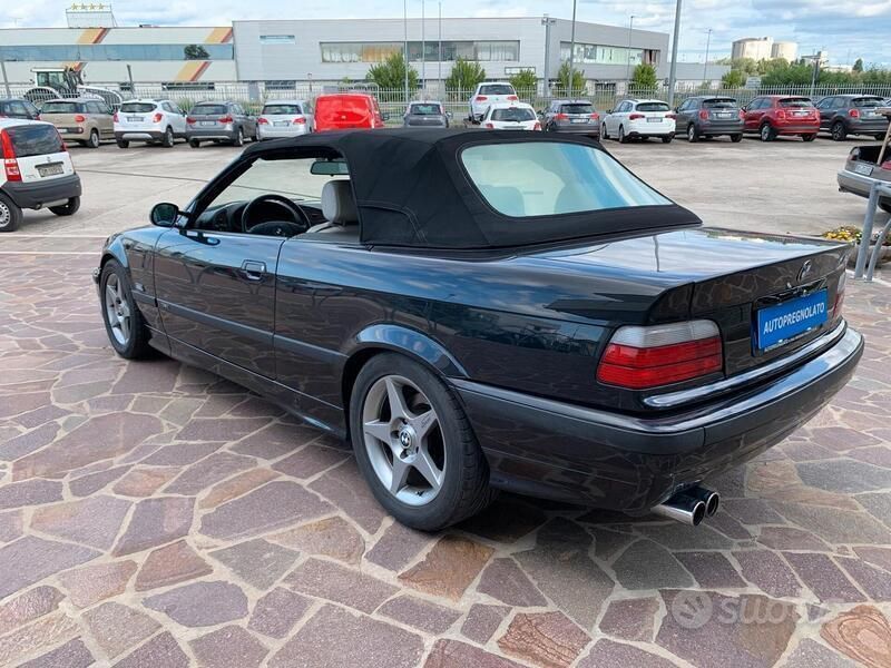 Usata BMW 318 Cabriolet 115 CV (84 kW) 1995 Nero Cabrio