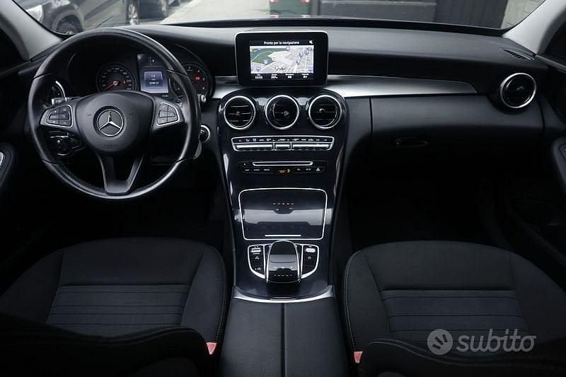 Usata Mercedes C220 Exclusive 170 CV (125 kW) 2016 Blu Station wagon