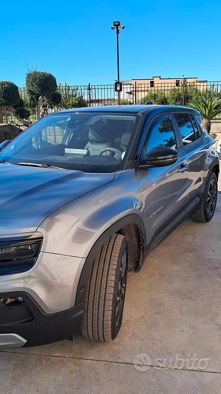 Usata Jeep Avenger Summit 101 CV (74 kW) 2024 Grigio SUV