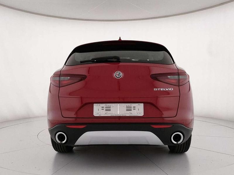Usata Alfa Romeo Stelvio Business 160 CV (117 kW) 2020 Rosso SUV
