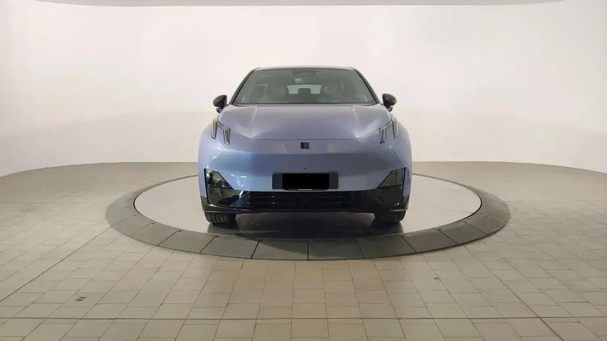 Nuova Lynk & Co 02 200 kW (272 CV) 2025 Techno magenta metallizzato SUV